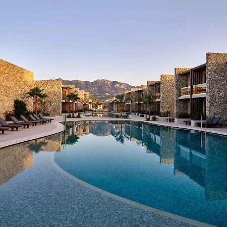 Utopia Blu 4*