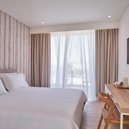 Utopia Blu 4*