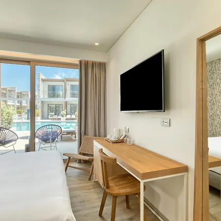 Utopia Blu 4* Τιγκάκι