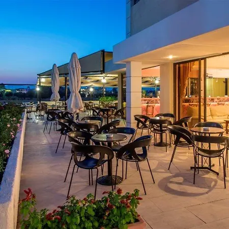 Utopia Blu 4*